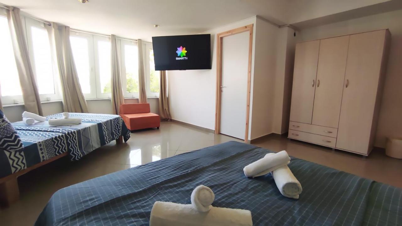Guest House "Villa Klara Eilat" Heated Pool And Sauna All Year Round Екстериор снимка